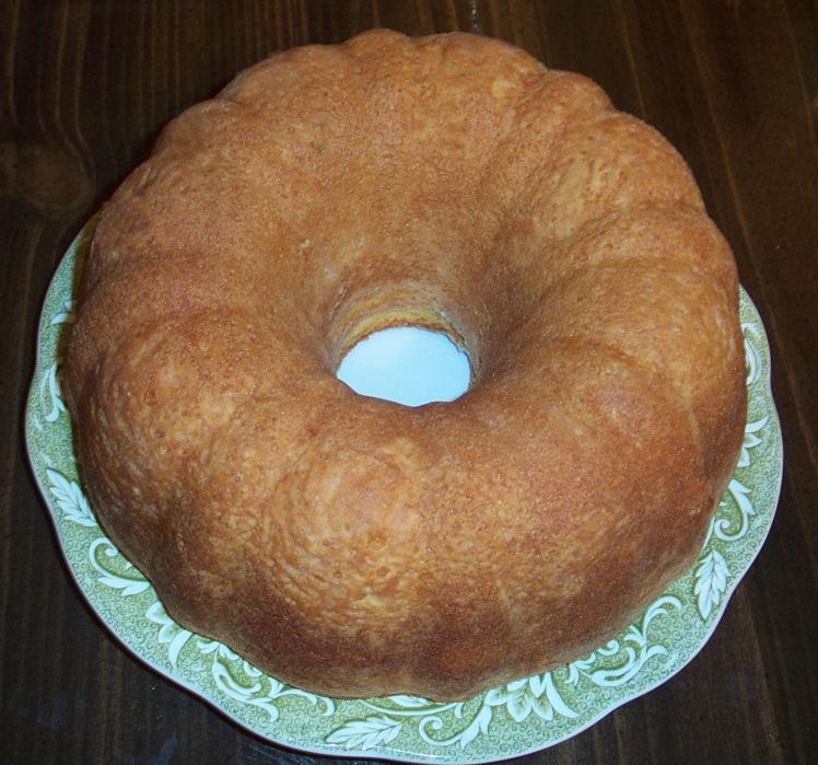  A classic pound cake, perfect for any occasion.