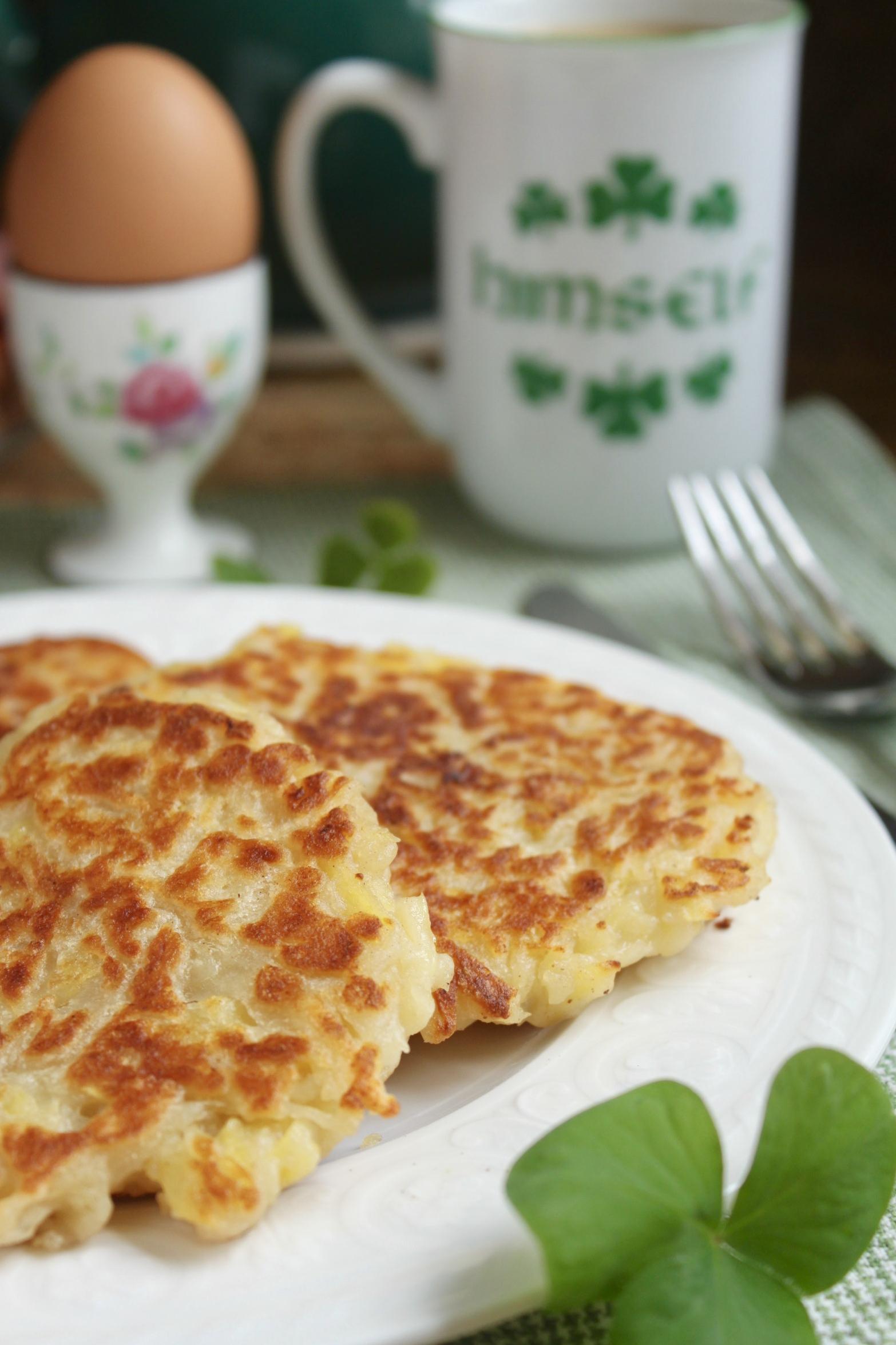  A pinch of chives, a dollop of butter, and a lot of love - that's what makes these boxty pancakes irresistible.