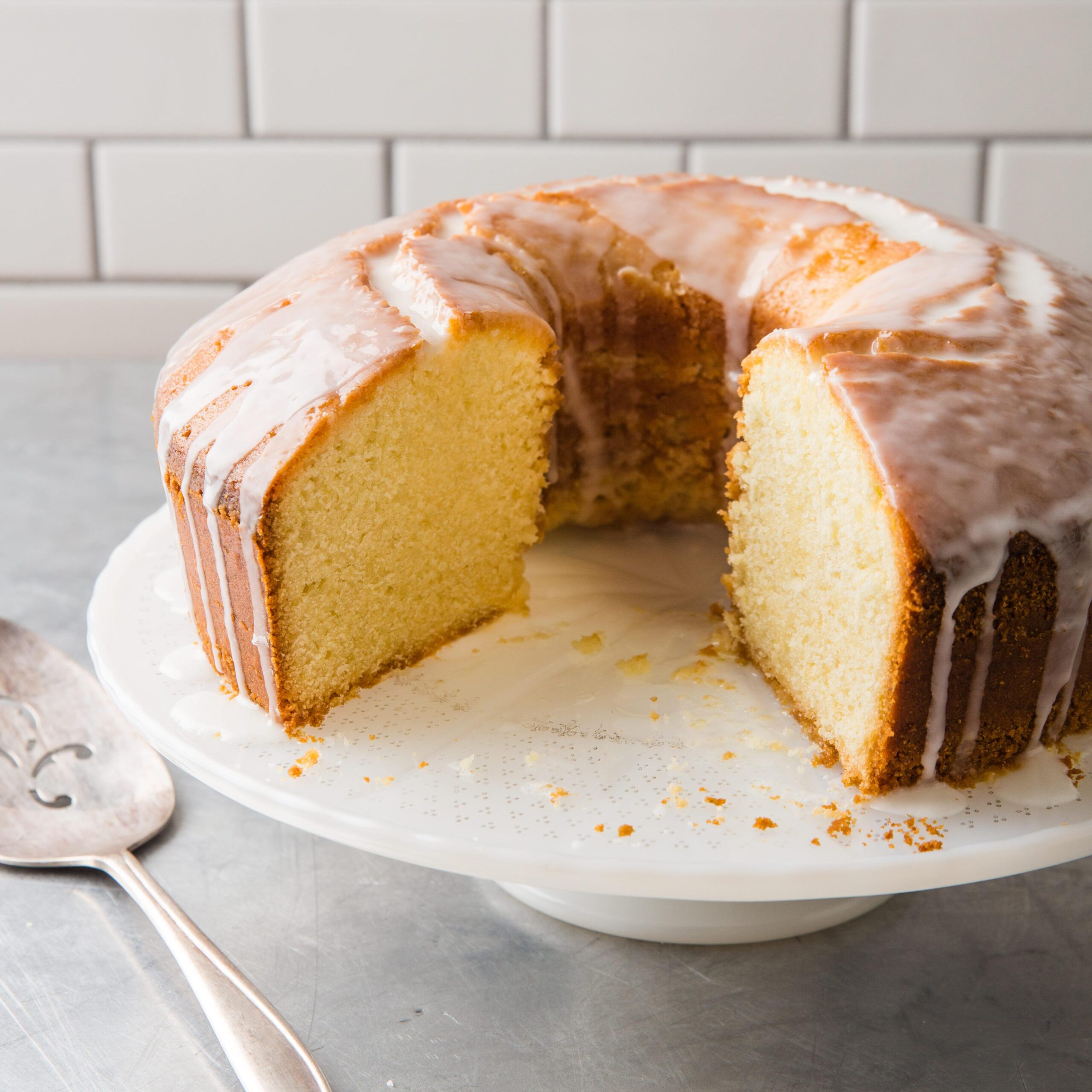  A pound cake with a unique, refreshing flavor!