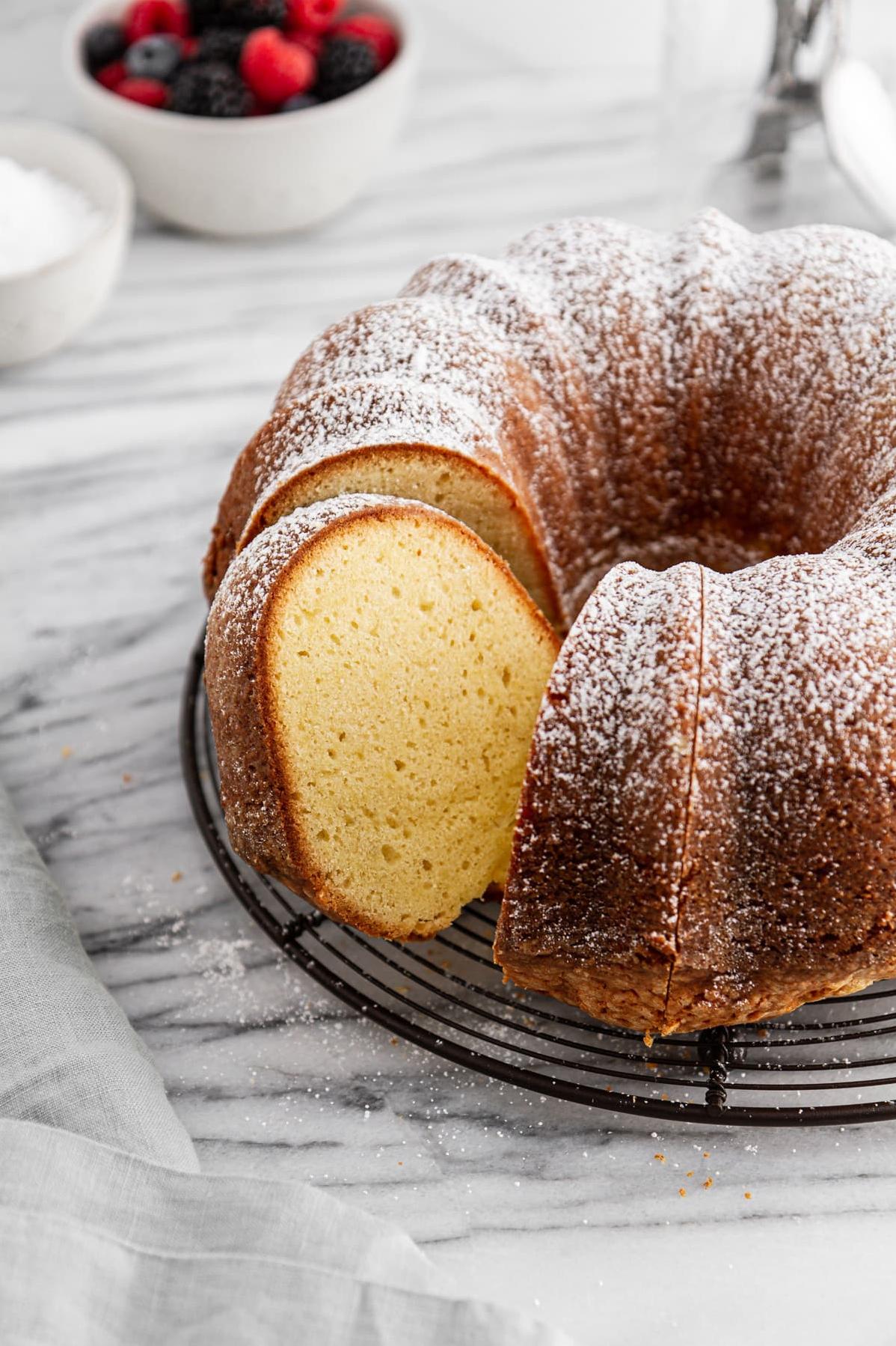  A slice of this scrumptious fat-free pound cake can turn any dull day into a delightful one.