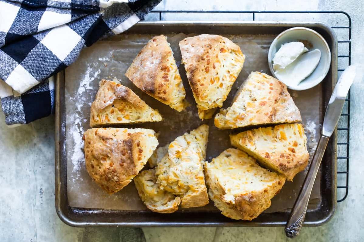  A treat for your taste buds, our recipe combines the comfort of soda bread, the boldness of cheddar cheese, and the depth of ale.