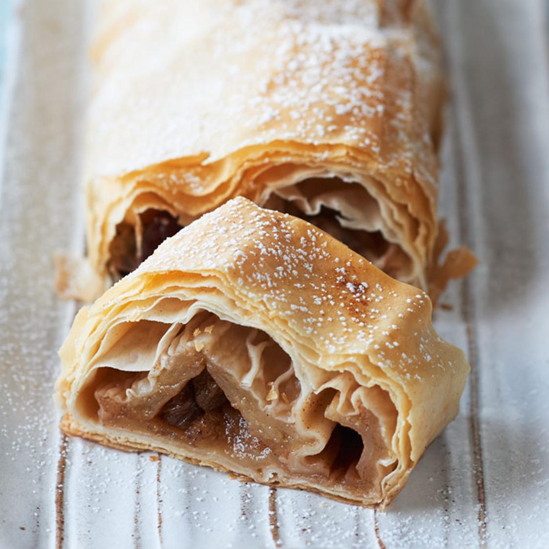  An Apple Strudel so good, it'll make you say cheers! 🍎🇬🇧
