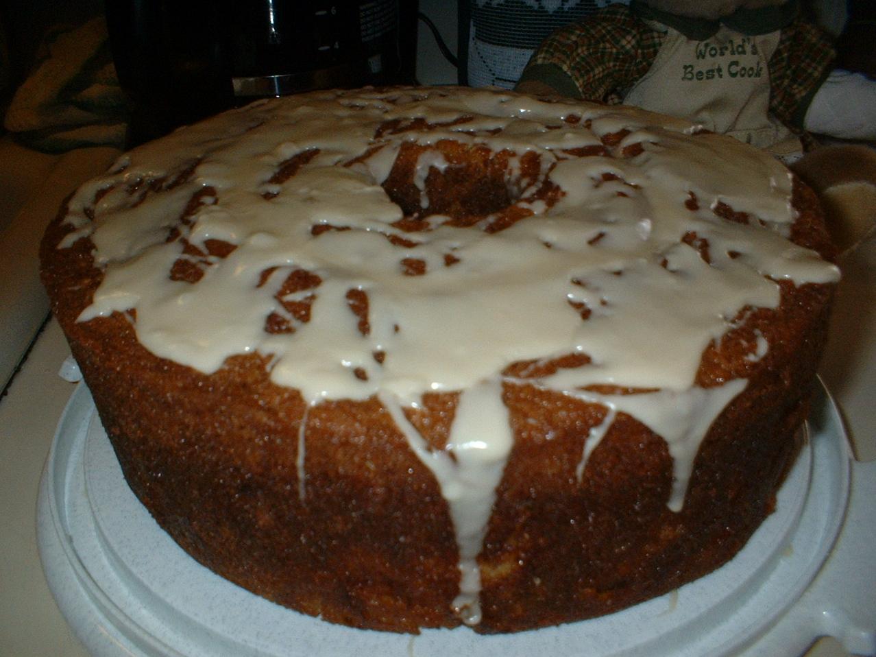 Apricot Brandy and Rum Pound Cake With Peaches