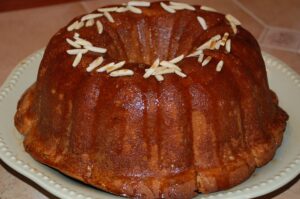 Bailey's Bundt Cake With Irish Cream Glaze