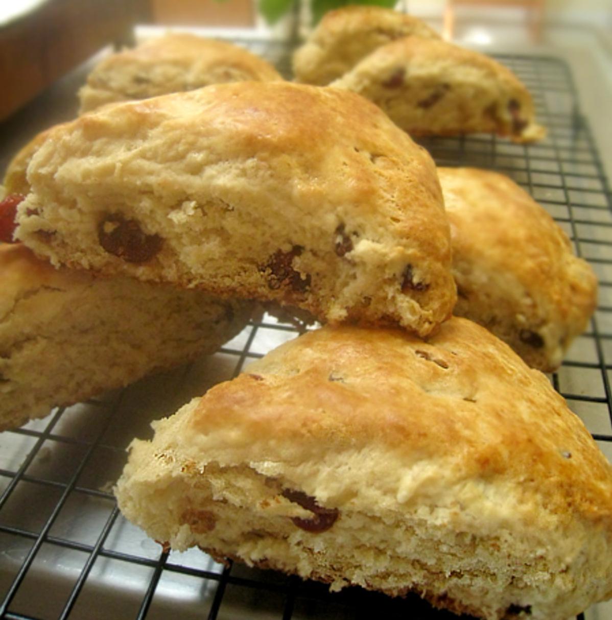  Brighten up your day with these delicious Irish Dried Cherry Buttermilk Scones!