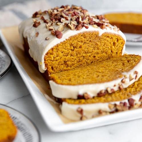  Can you smell the pumpkin spice just by looking at this cake?