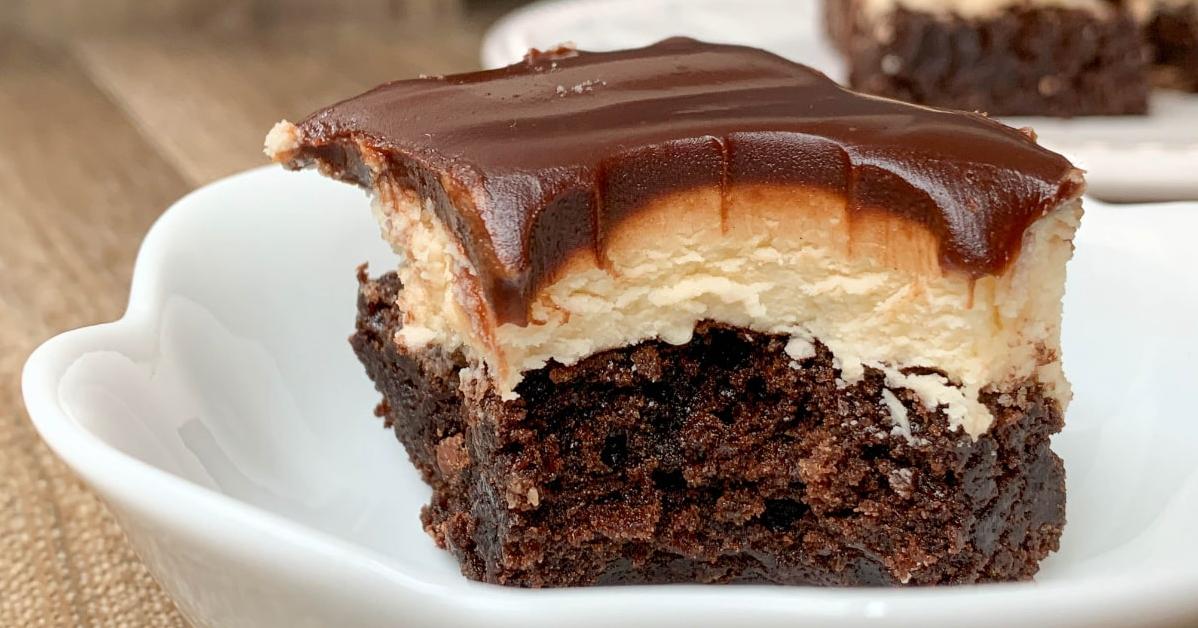  Chocolate lovers rejoice! These brownies are for you.