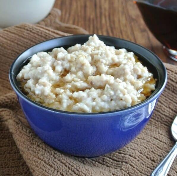  Cozy up with a warm bowl of hearty Irish oatmeal straight from the crockpot.