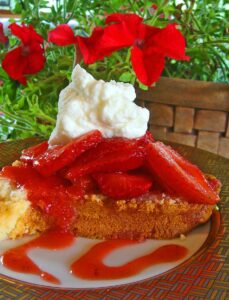 Cream Cheese Pound Cake With Strawberries and Cream