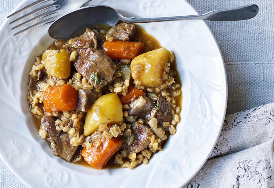  Creamy potatoes, tender meat, and chewy pearl barley make the perfect blend in this traditional Irish stew.