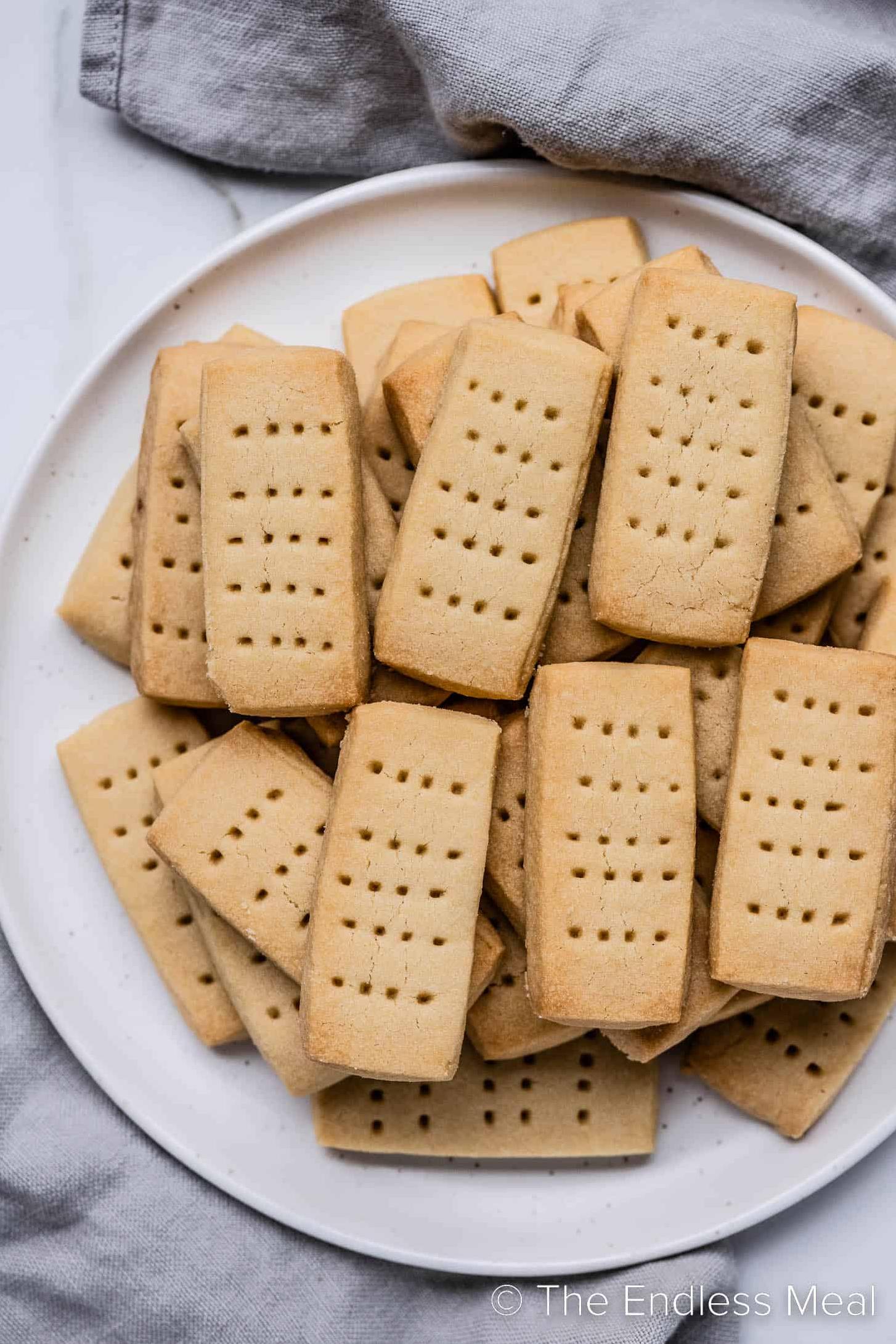  Crunchy and buttery, this shortbread is pure heaven.