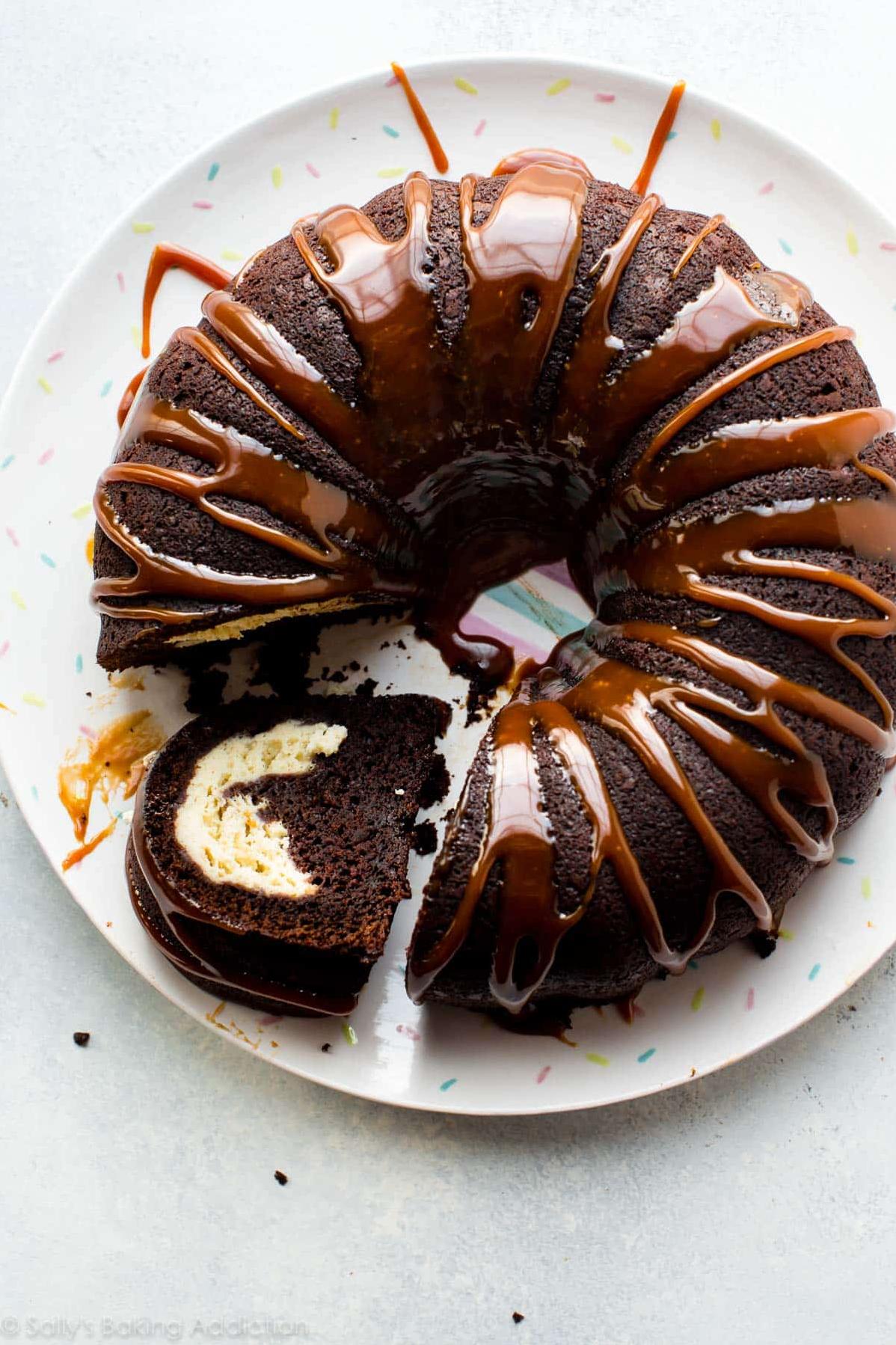  Cutting into this pound cake reveals a delicious surprise