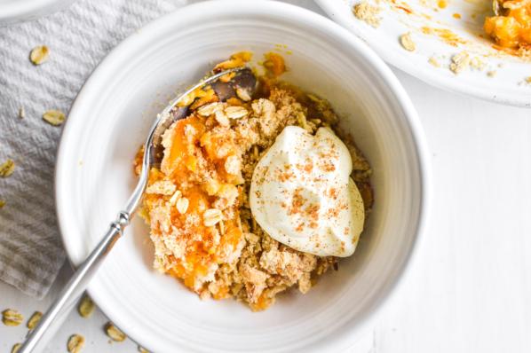  Dig into a warm and comforting bowl of Irish Breakfast Fruit Crisp!