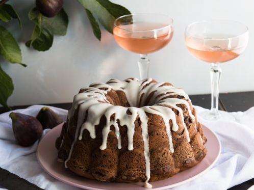  Fresh figs make this pound cake a sight to behold.