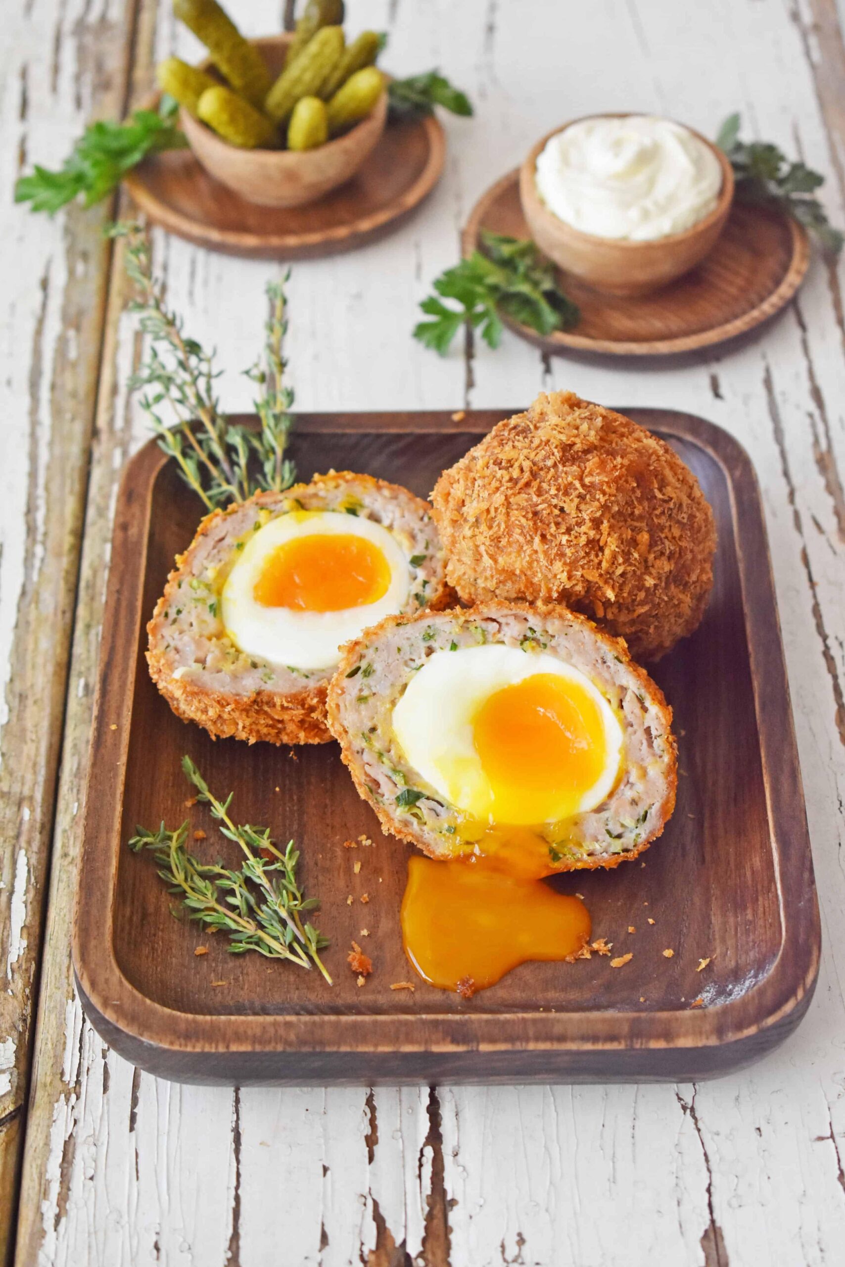  Hot Scotch Eggs: a delicious twist on a classic British dish!