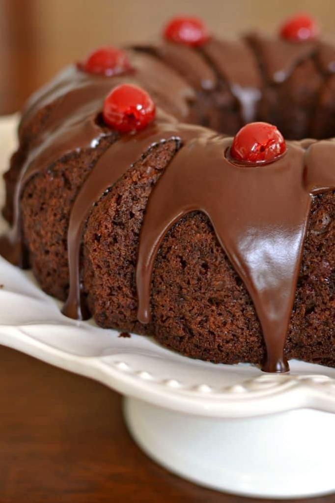  Indulge in a triple dose of chocolatey goodness with this decadent chocolate cherry pound cake!