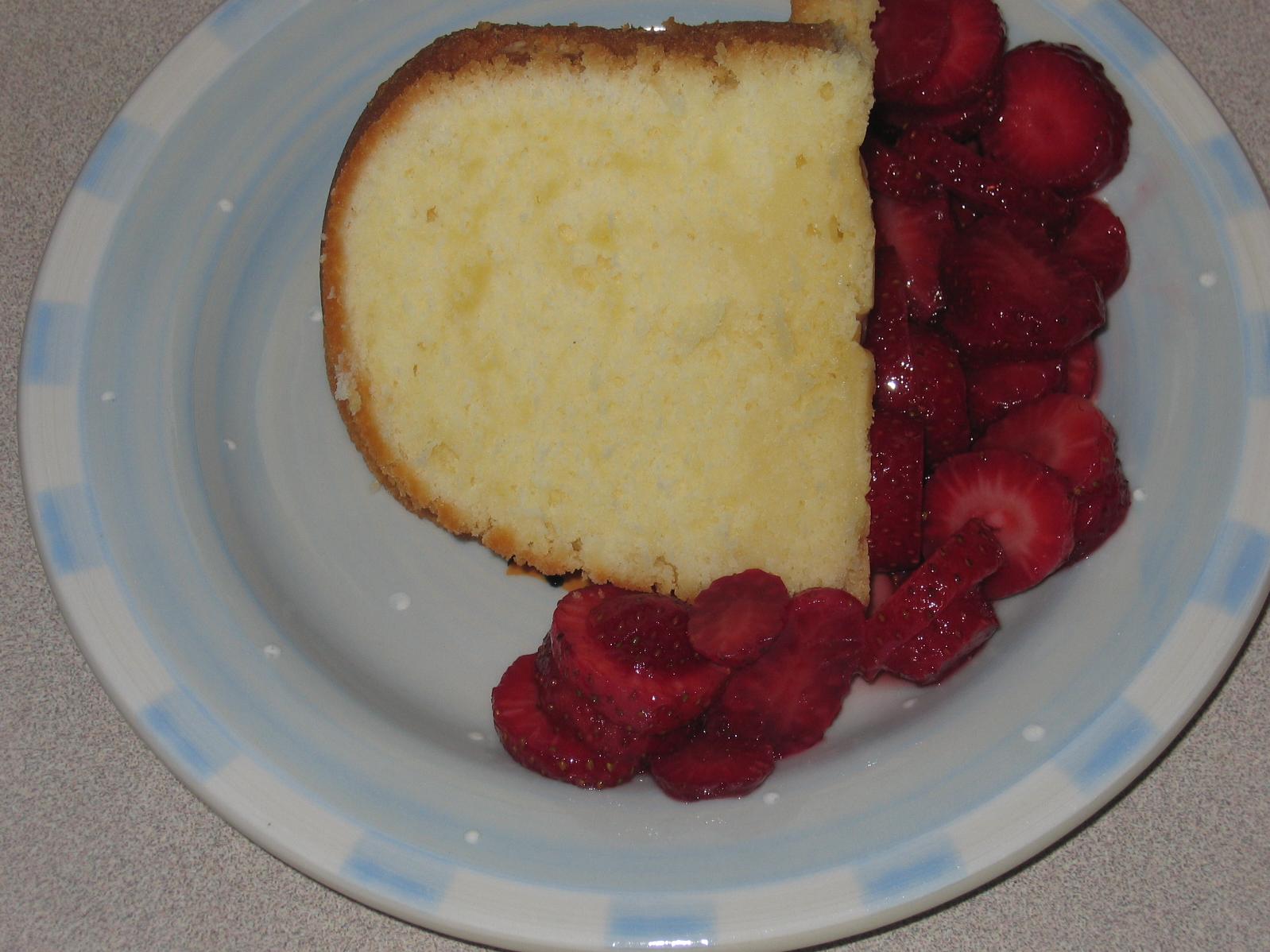 • Indulge in the divine, buttery richness of this pound cake.
