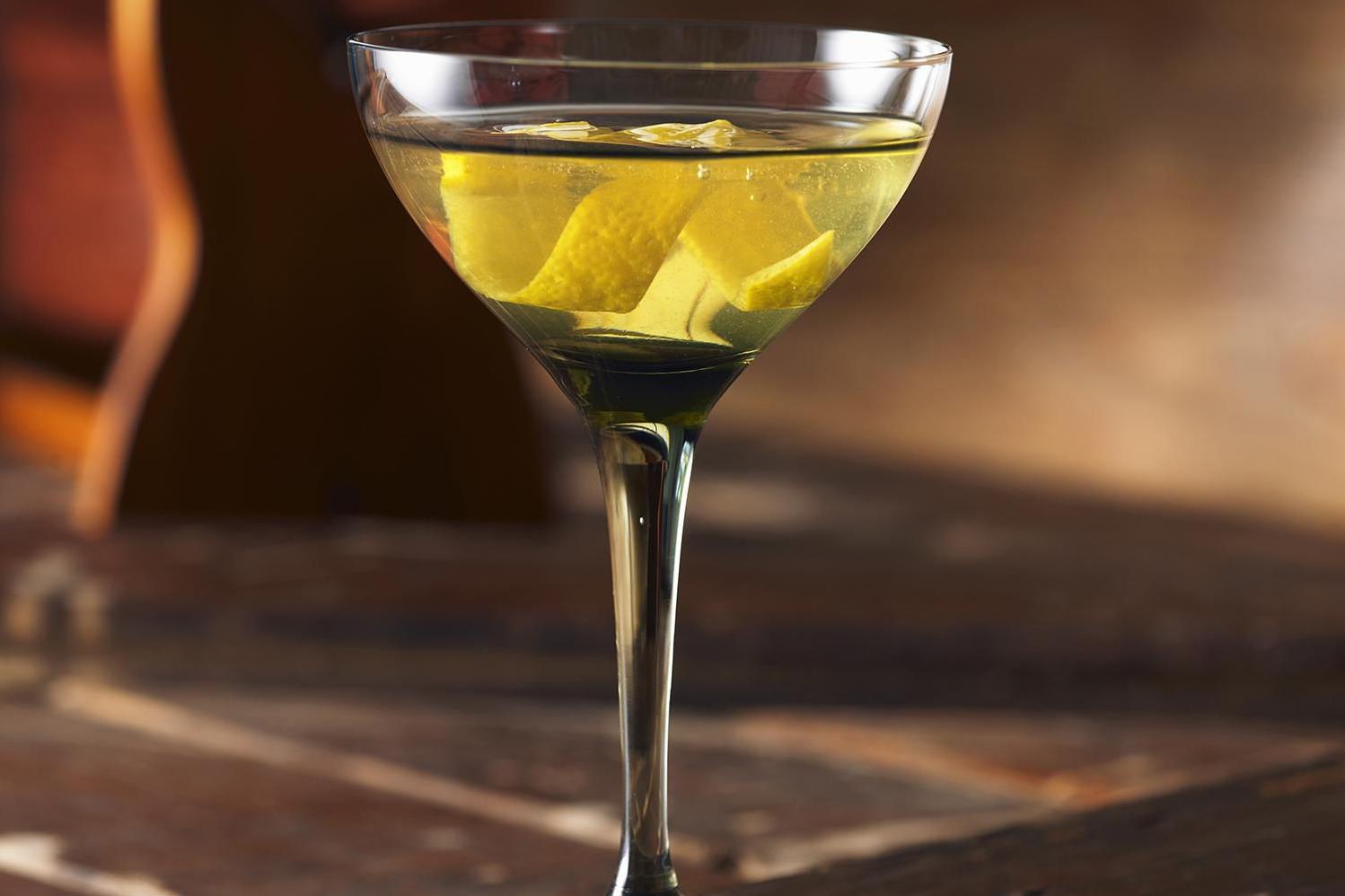  Indulge in the smooth and refreshing taste of this Irish-inspired martini.
