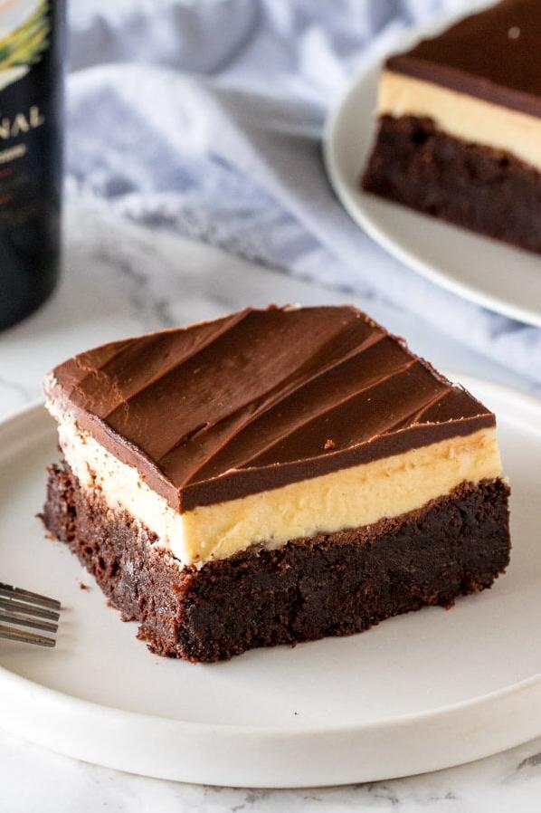  Layers of decadent brownie, creamy Bailey's filling, and rich chocolate ganache.