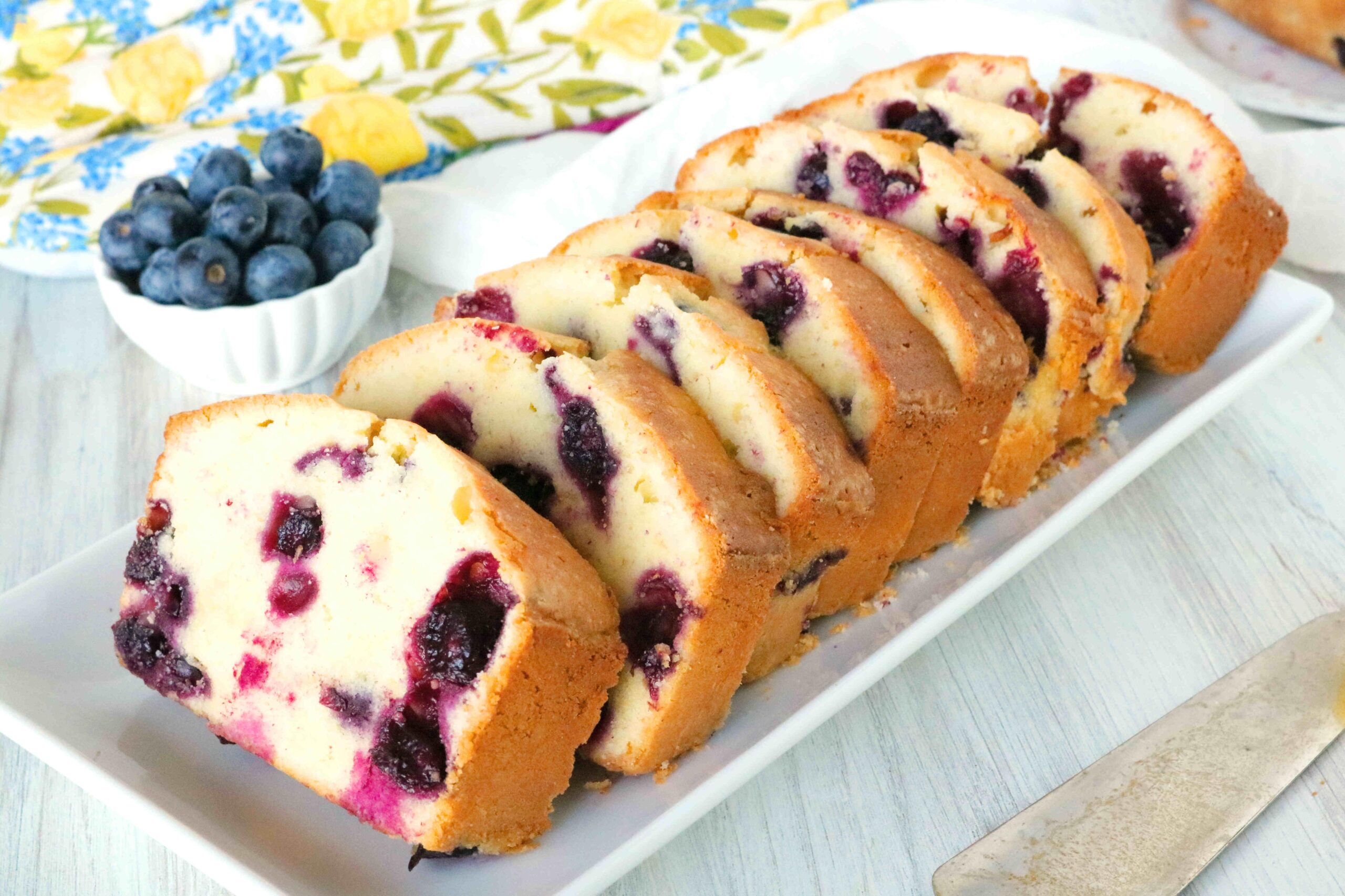  Lemon and berries? That's a match made in heaven!