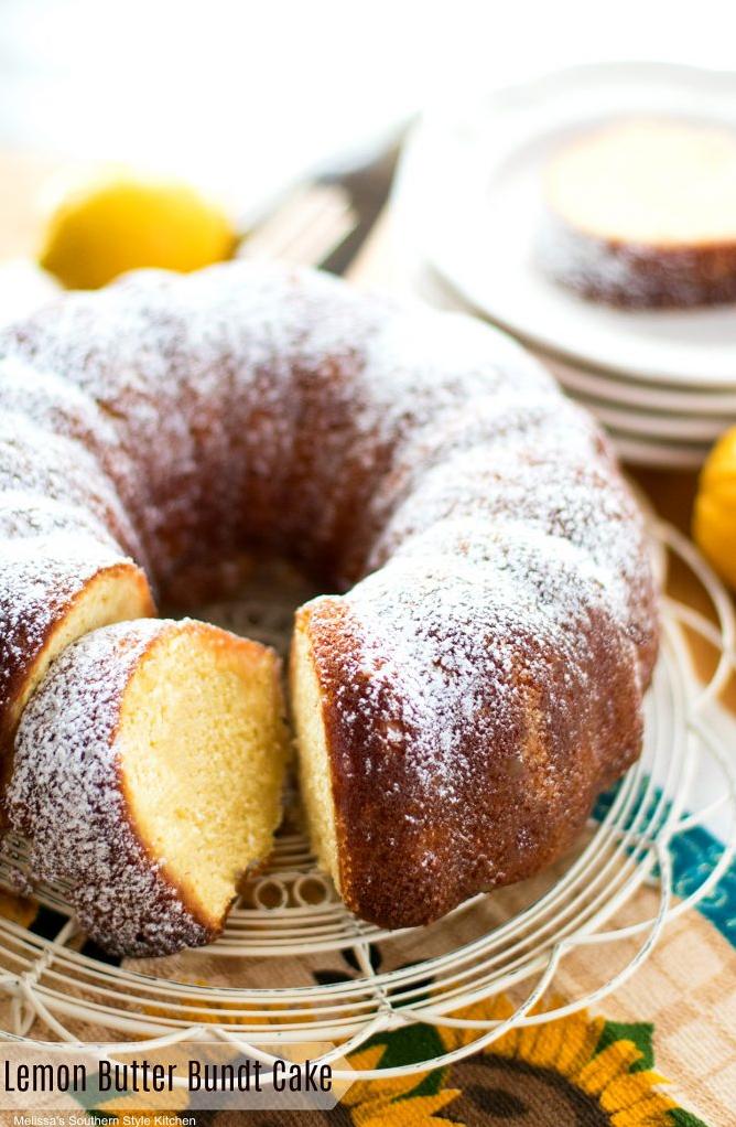  Lemon lovers rejoice: this pound cake is for you! 🍋❤️