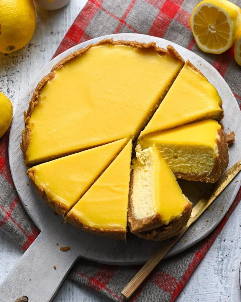 Tangy and Sweet: Lemon and Vanilla Curd Cake Recipe