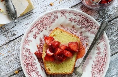 Indulge in Delicious Almond Pound Cake with Strawberry Sauce