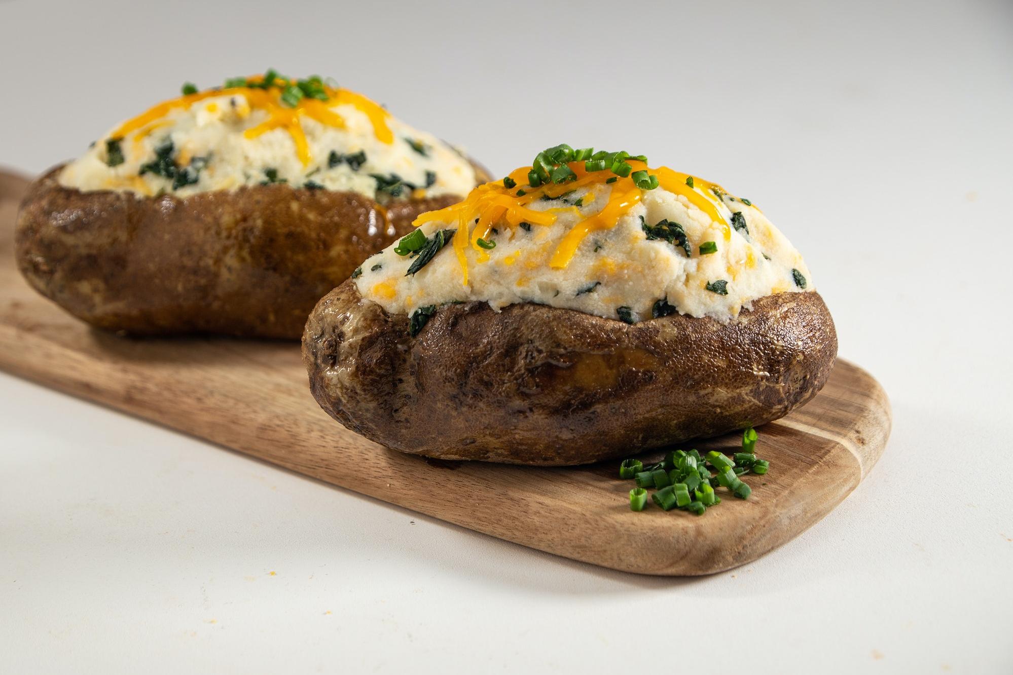  Perfectly baked potatoes filled with flavorful ingredients