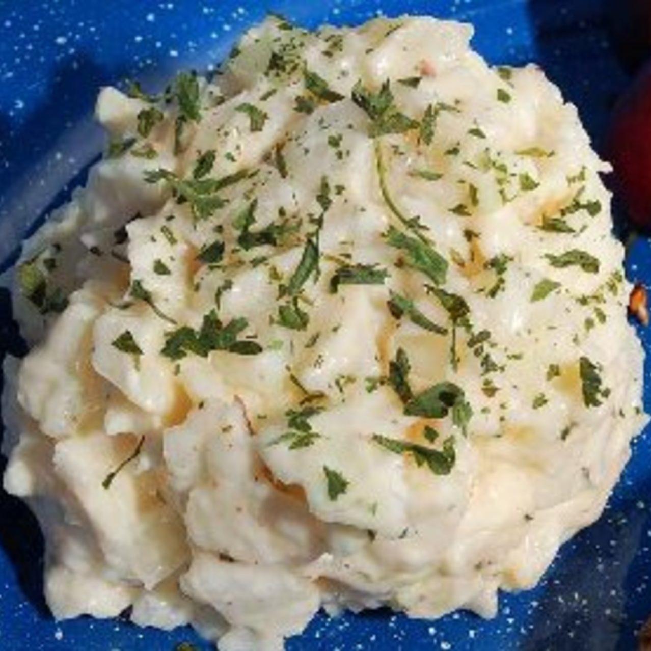  Perfectly boiled potatoes with a savory dressing