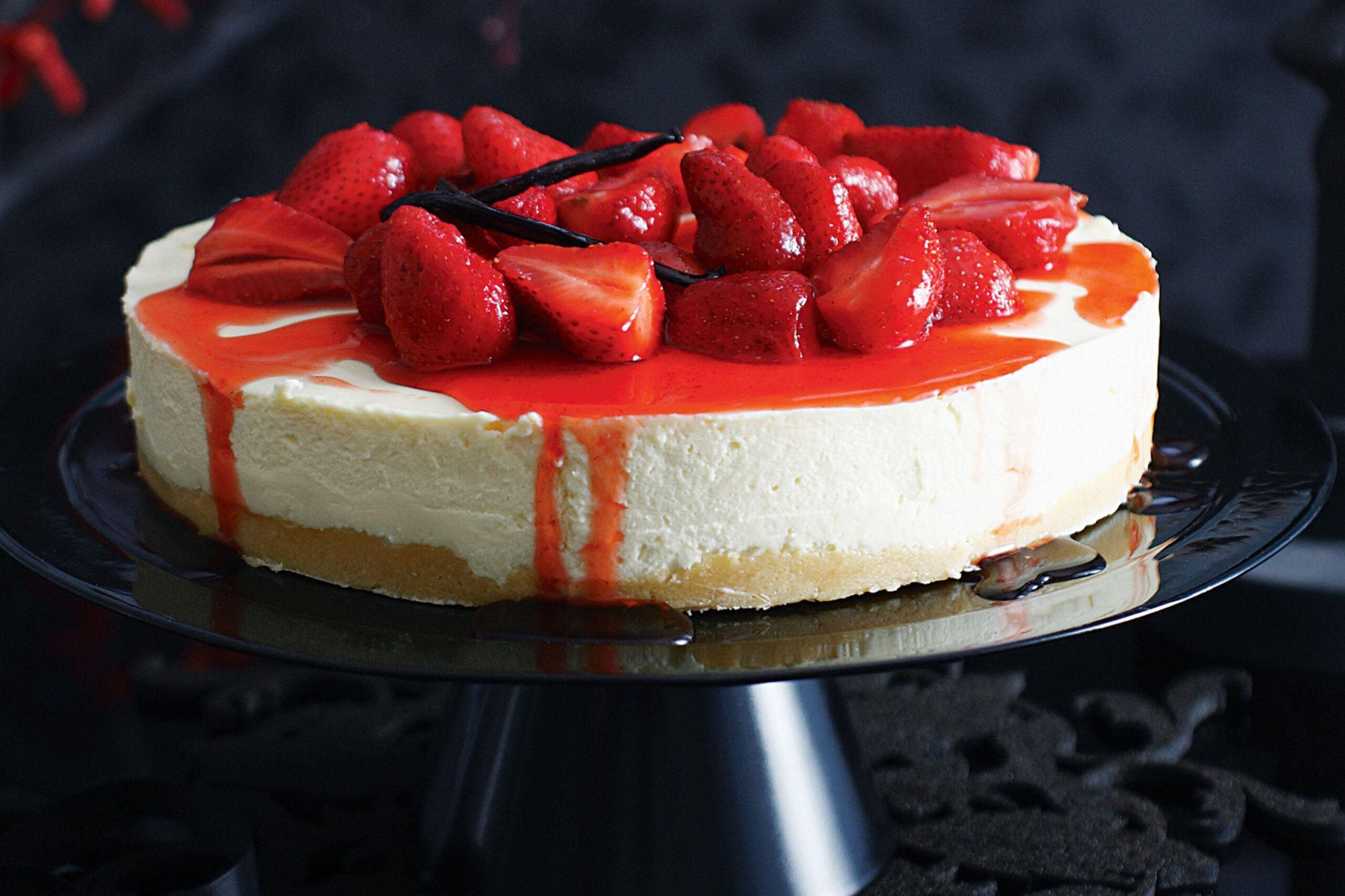  Perfectly creamy and dreamy cheesecake on a buttery graham crust