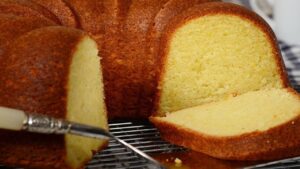 Pound Cake (With Cream Cheese)