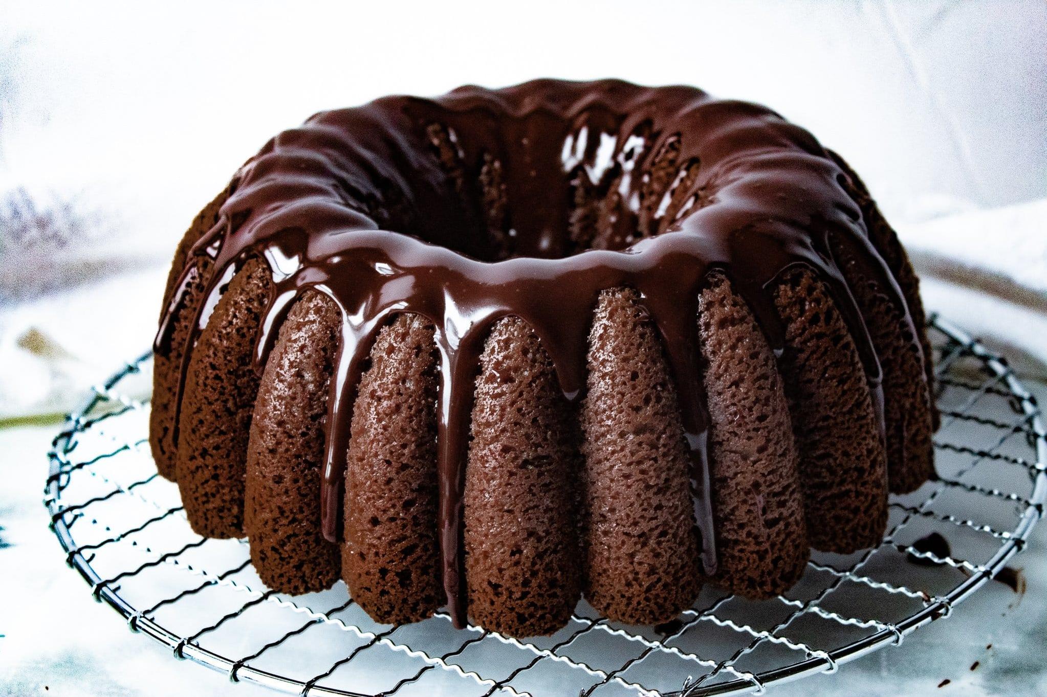  Satisfy your chocolate cravings with this Deep Chocolate Sour Cream Pound Cake!