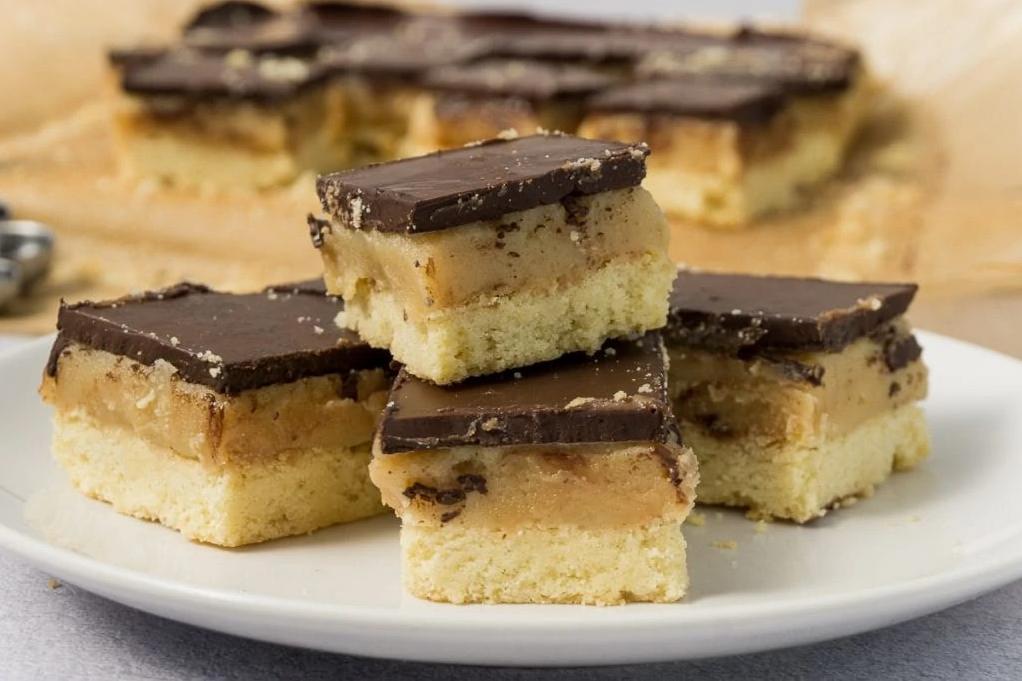  Satisfy your sweet tooth cravings with this delicious Scottish Caramel Shortbread