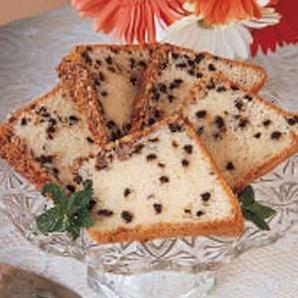  Satisfy your sweet tooth cravings with this irresistible Pecan Chocolate Chip Pound Cake!