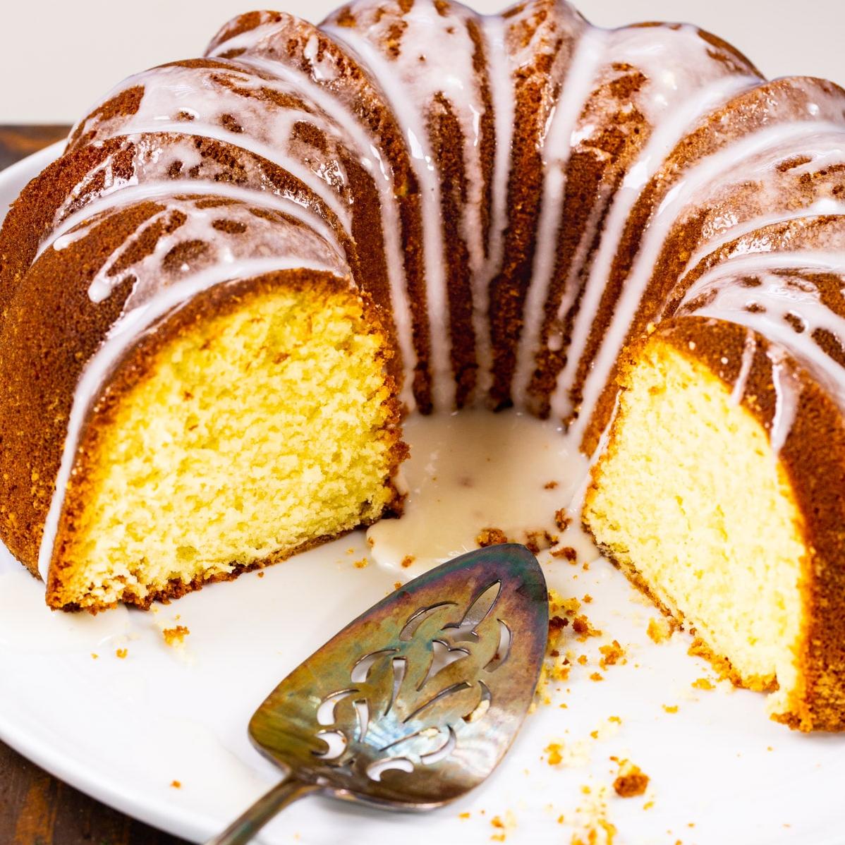  Savor every bite of this five-flavor pound cake!