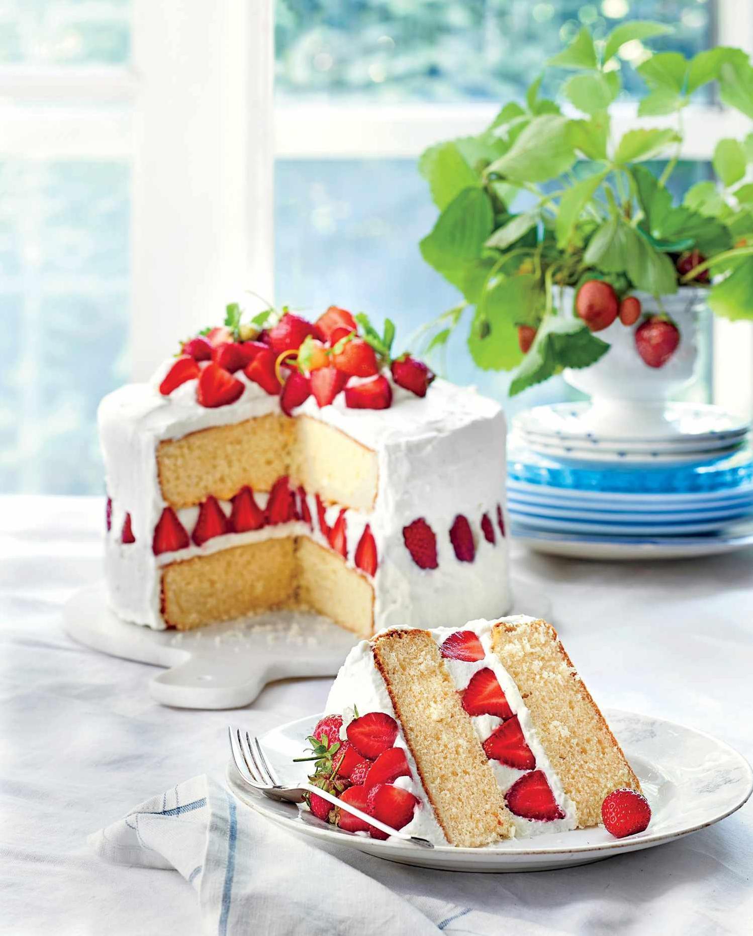 Delicious Strawberry Dream Pound Cake Recipe