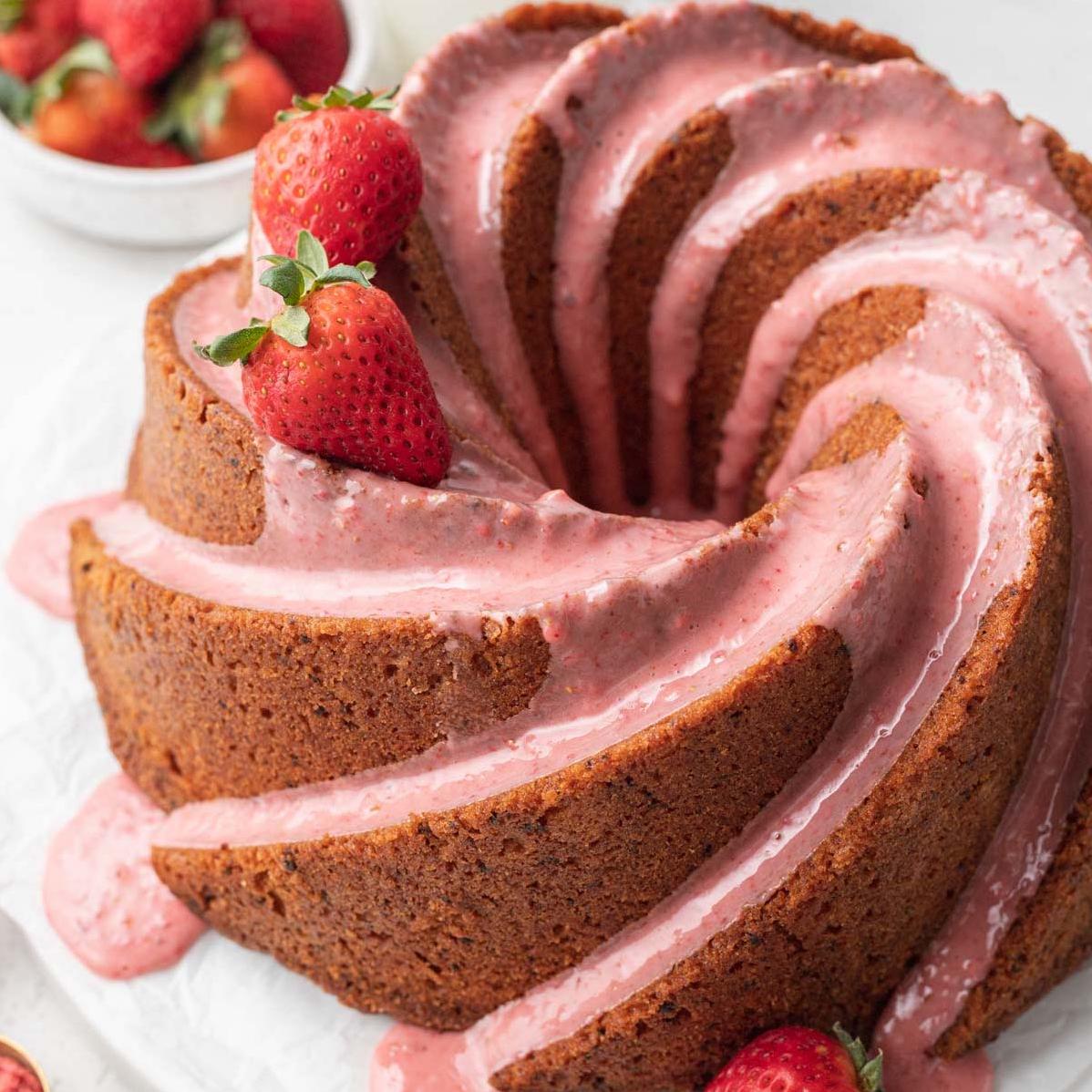  Strawberry season is in full swing with this cake!