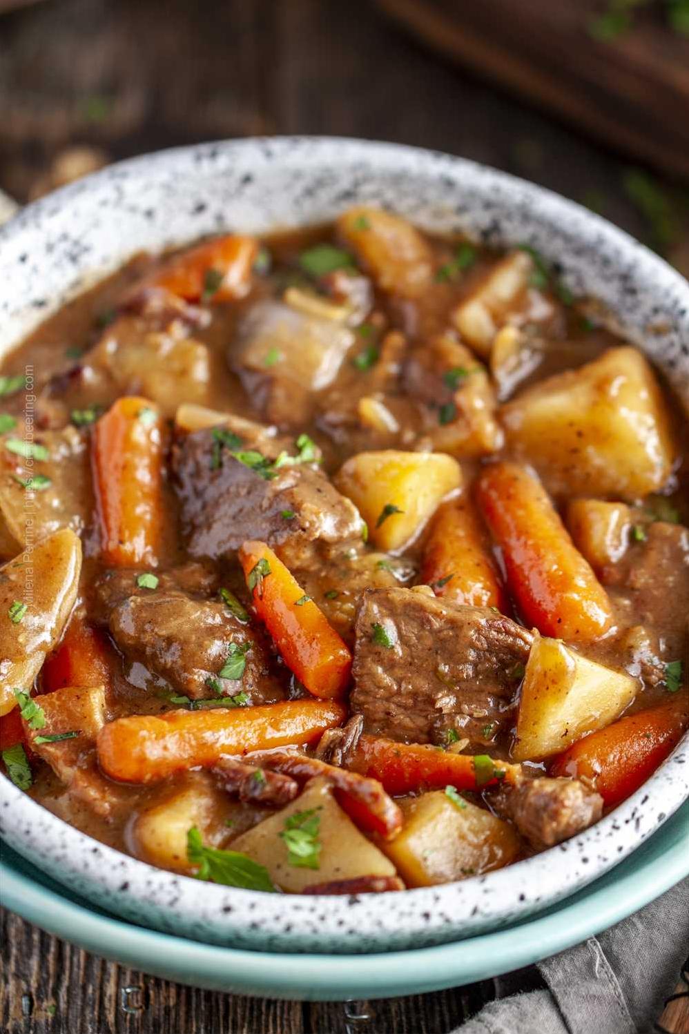  Tender chunks of lamb soaked in a rich and flavorful sauce.