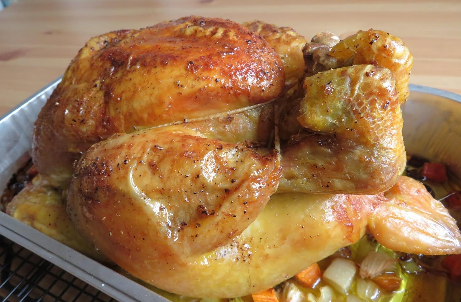  Tender, juicy chicken with crispy skin and rich, savory gravy