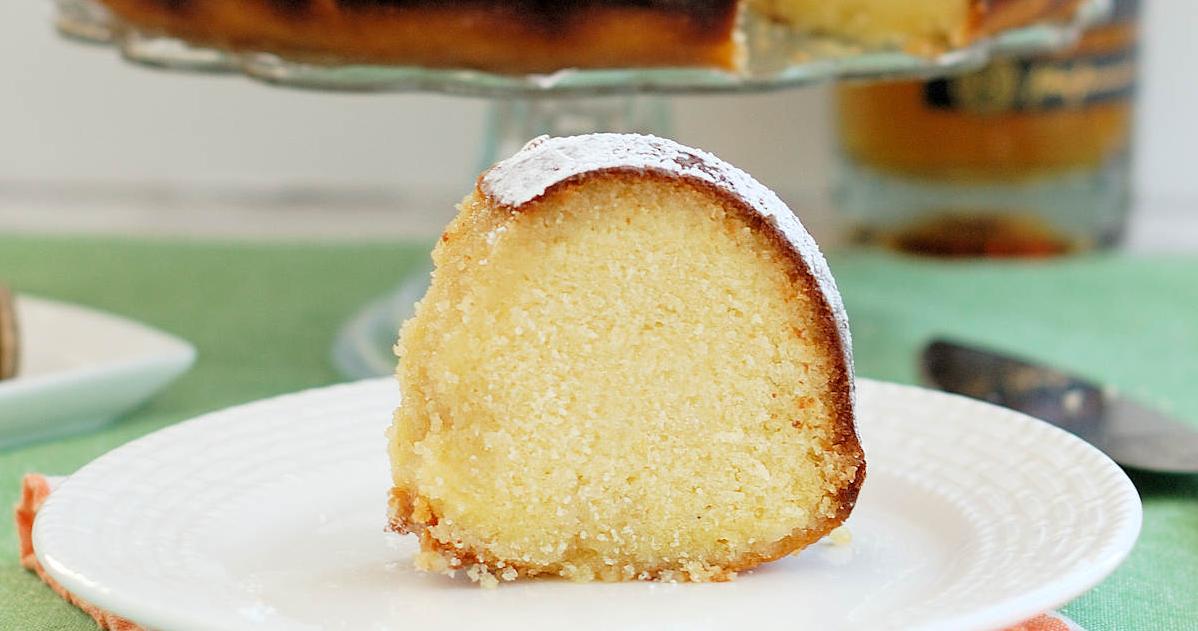  The bright and bold flavours of lemon and whiskey come together perfectly in this cake.