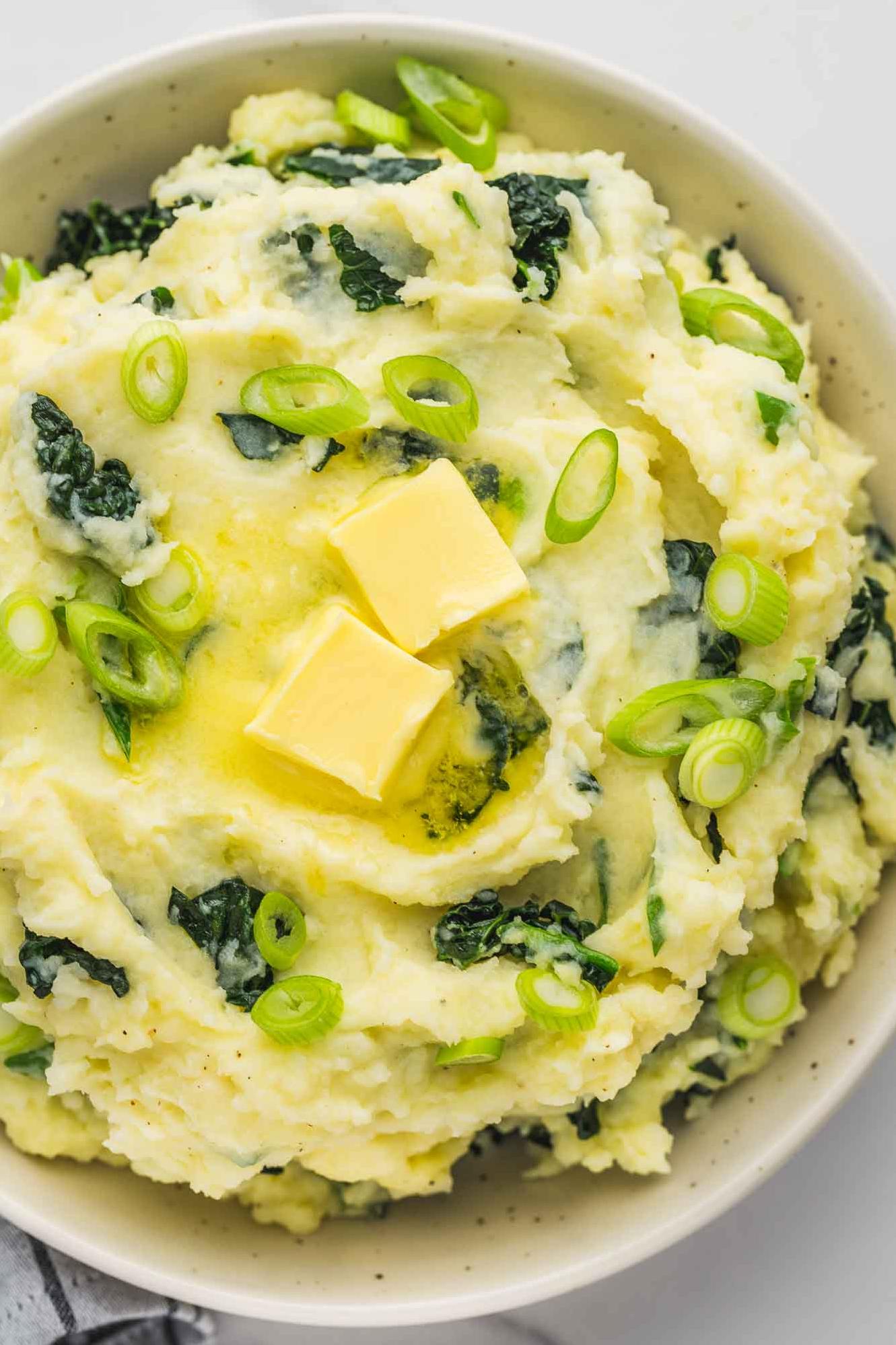  The rich green color of the kale adds a healthy touch to this indulgent dish