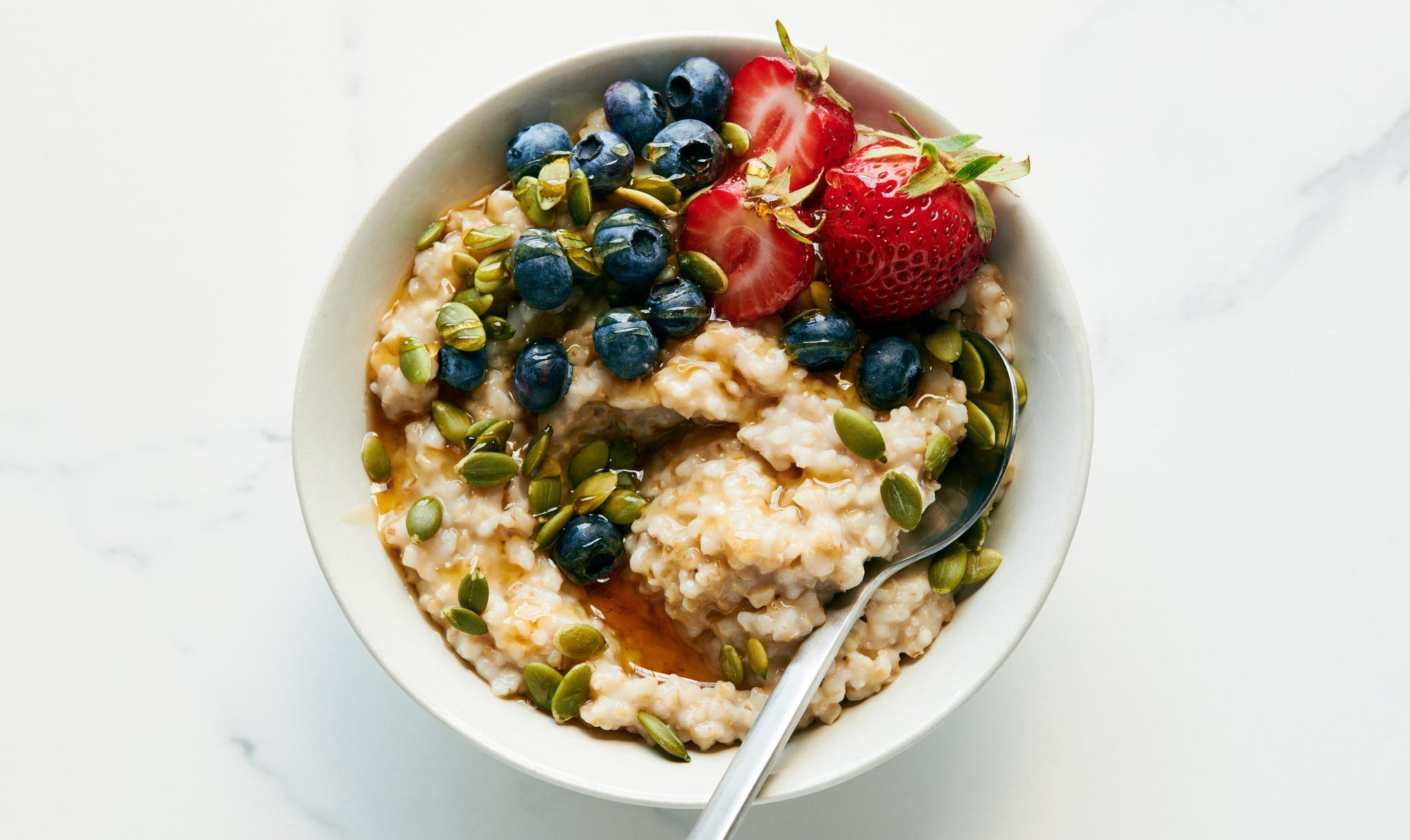  Thick and hearty Scottish oatmeal, cooked to perfection in a rice cooker!