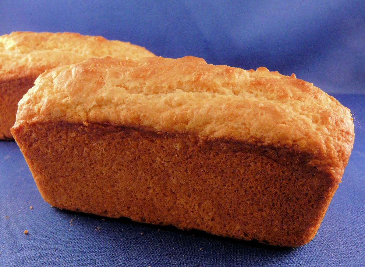  This pound cake is making me drool just looking at it.