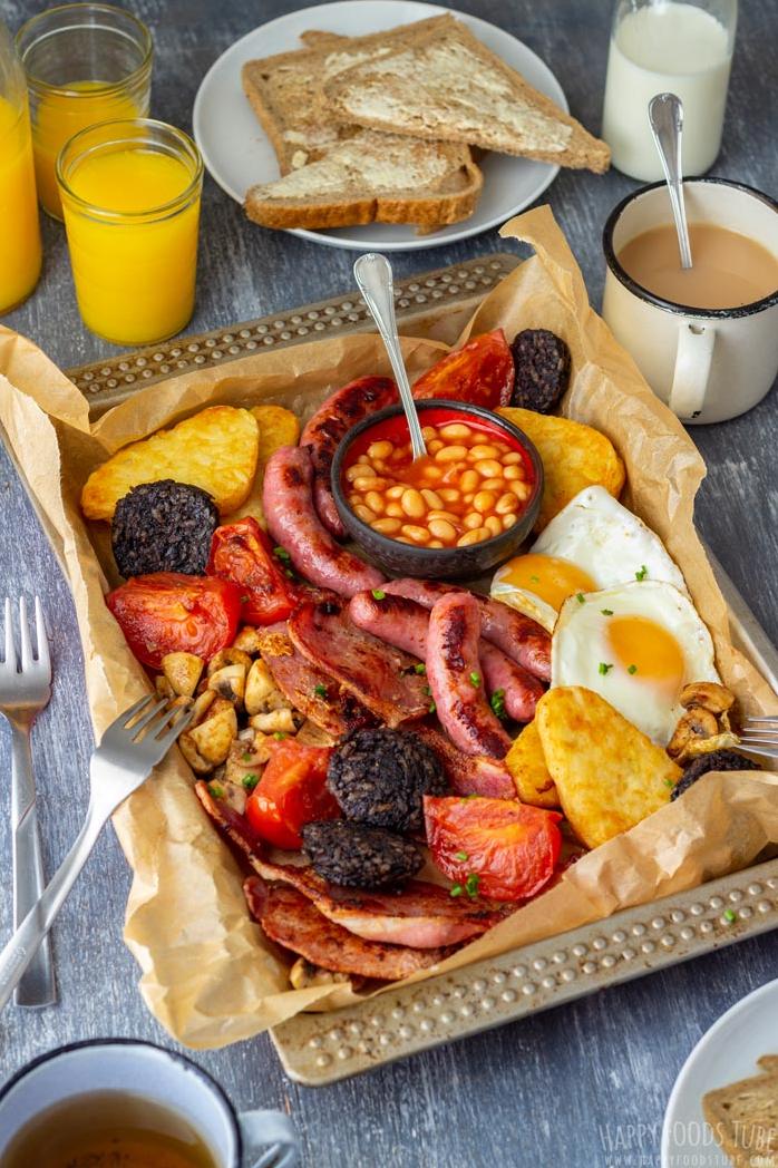  Wake up to the delicious aroma of freshly baked Irish Breakfast Rolls!