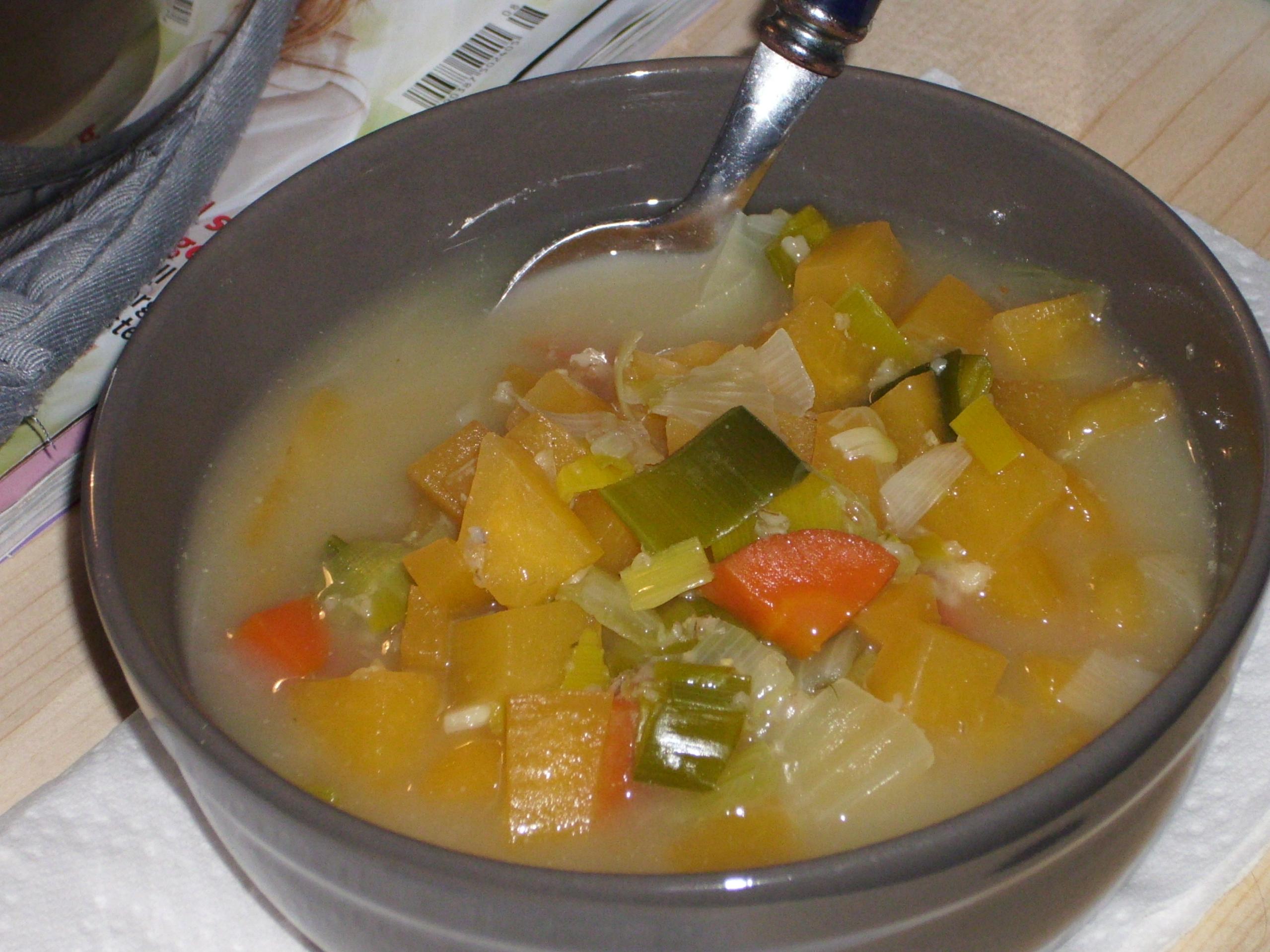  Warm up with a hearty bowl of Scottish Oaty Vegetable Soup!