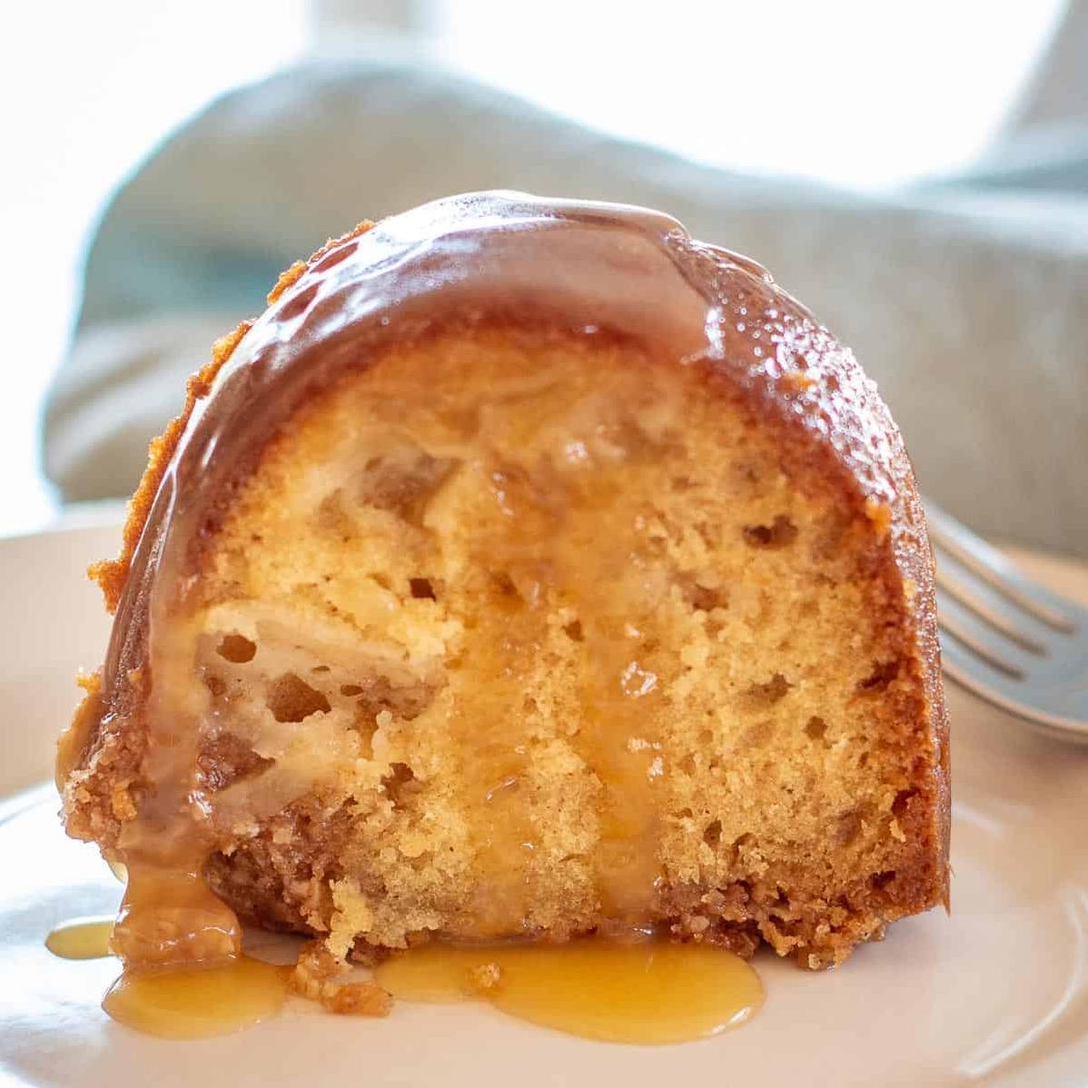  You won't believe how easy it is to whip up this Apple Pound Cake!